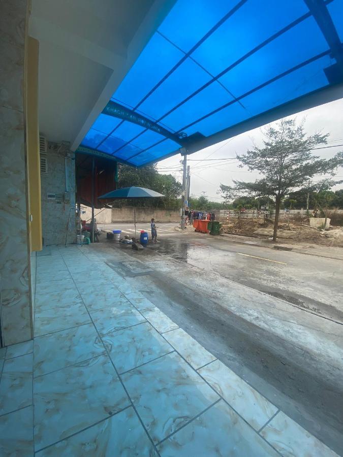 Khach San Hoi Nghia Binh Duong Hotell Tan Uyen Exteriör bild