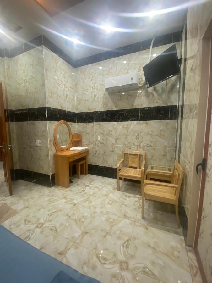 Khach San Hoi Nghia Binh Duong Hotell Tan Uyen Exteriör bild