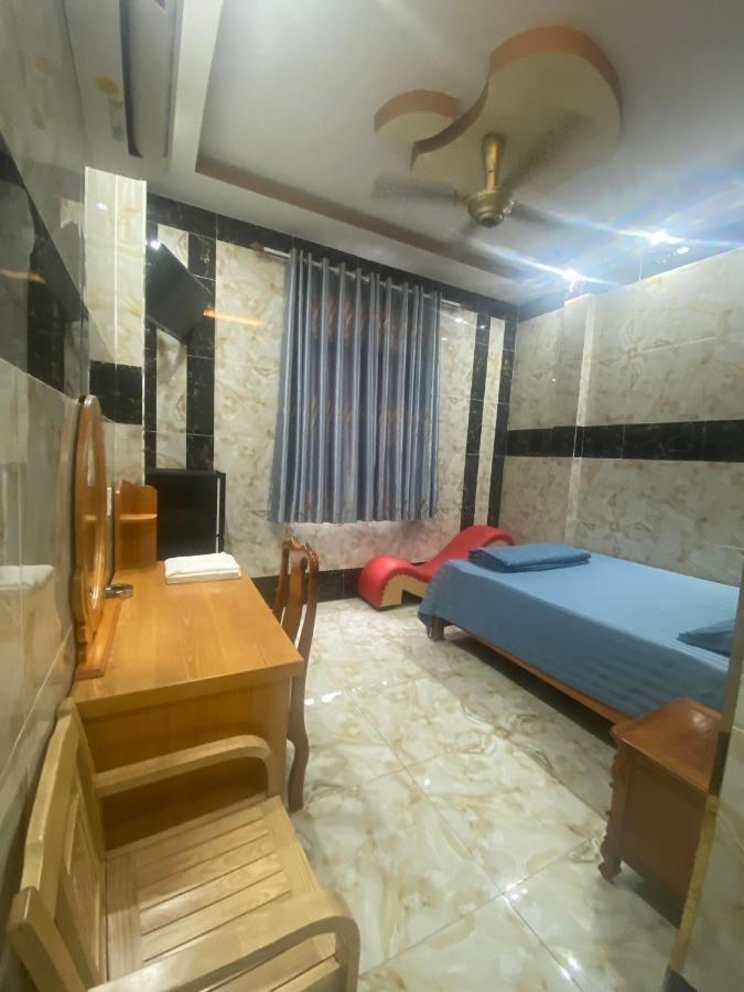 Khach San Hoi Nghia Binh Duong Hotell Tan Uyen Exteriör bild
